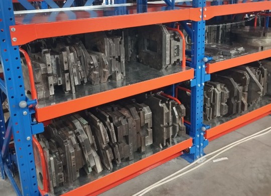 Хранение на одной полке сразу несколько рядов инструмента